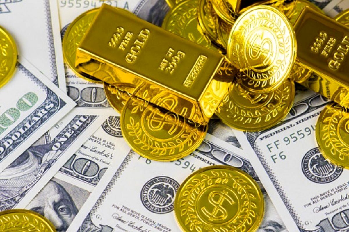بهتربن سرمایهگذاری در سال ١۴٠٣؛ طلا، سکه یا دلار؟