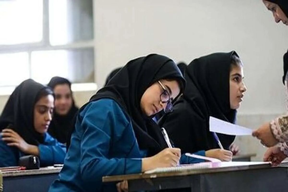 وزارت آموزش و پرورش: ساعت امتحانات نهایی تغییر نمیکند