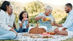 خوراکی‌هایی که در روزهای گرم نباید بخورید