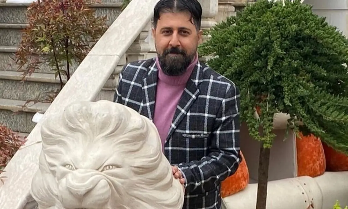 نگاهی به چیدمان منزل شاهانه و مجلل هومن حاجی عبداللهی «رحمتِ پایتخت» و همسر هنرمندش