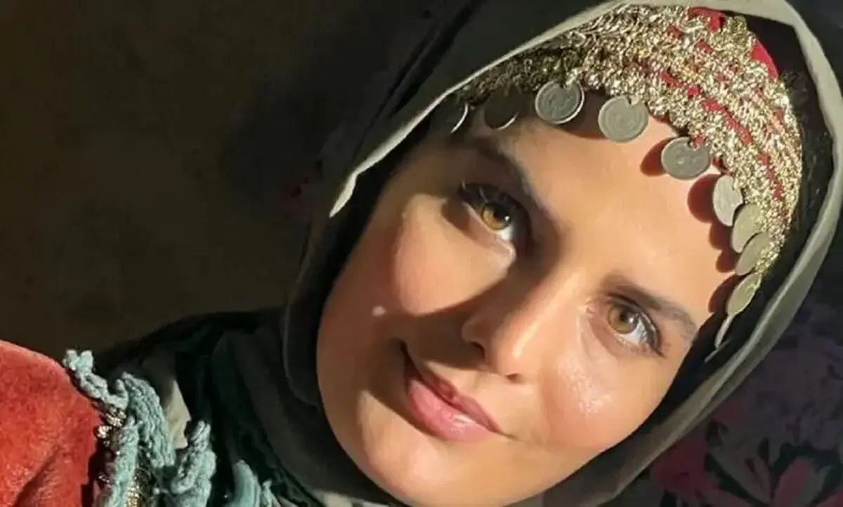 تیپ و استایل زمستانی غزاله اکرمی و زهرا جهرمی/ 2 ستاره درخشان سوجان با ژست‌های صمیمی!