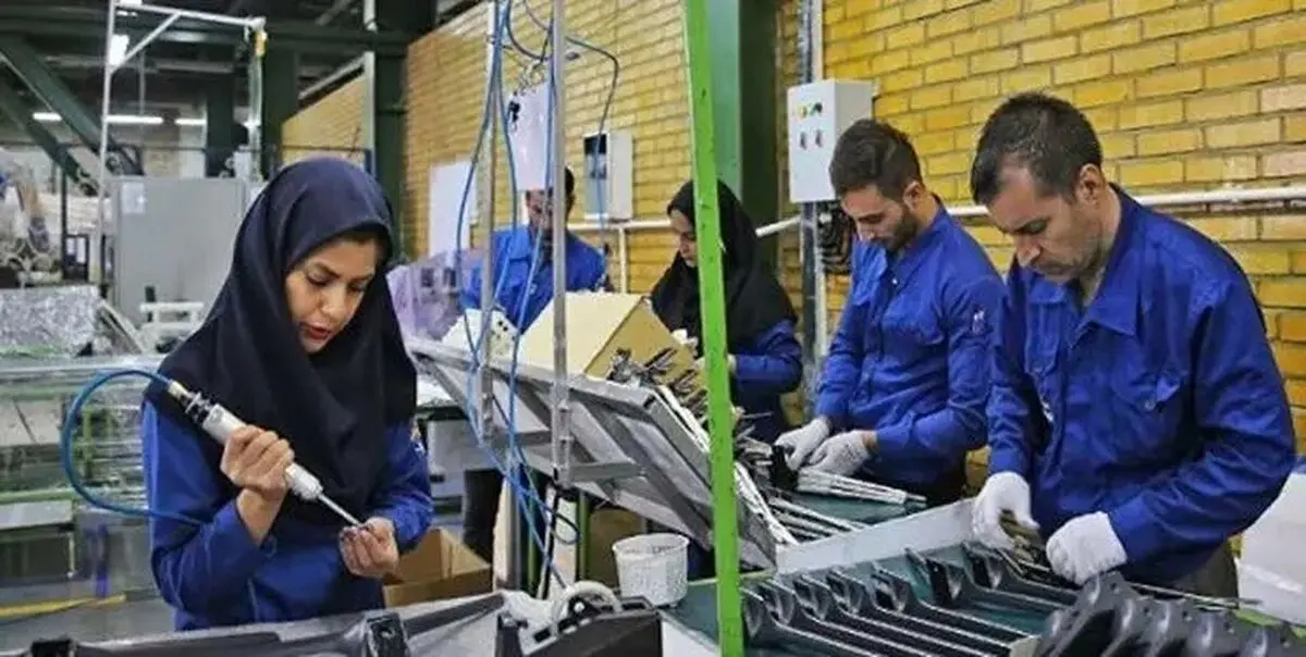 سورپرایز وزیر کار برای کارگران / مبلغ ۳/۶۰۰/۰۰۰ تومان افزایش حقوق در راه است