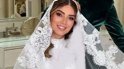 متین ستوده با لباس چینی در قصر یانگوم/ کامران تفتی خشکش زد