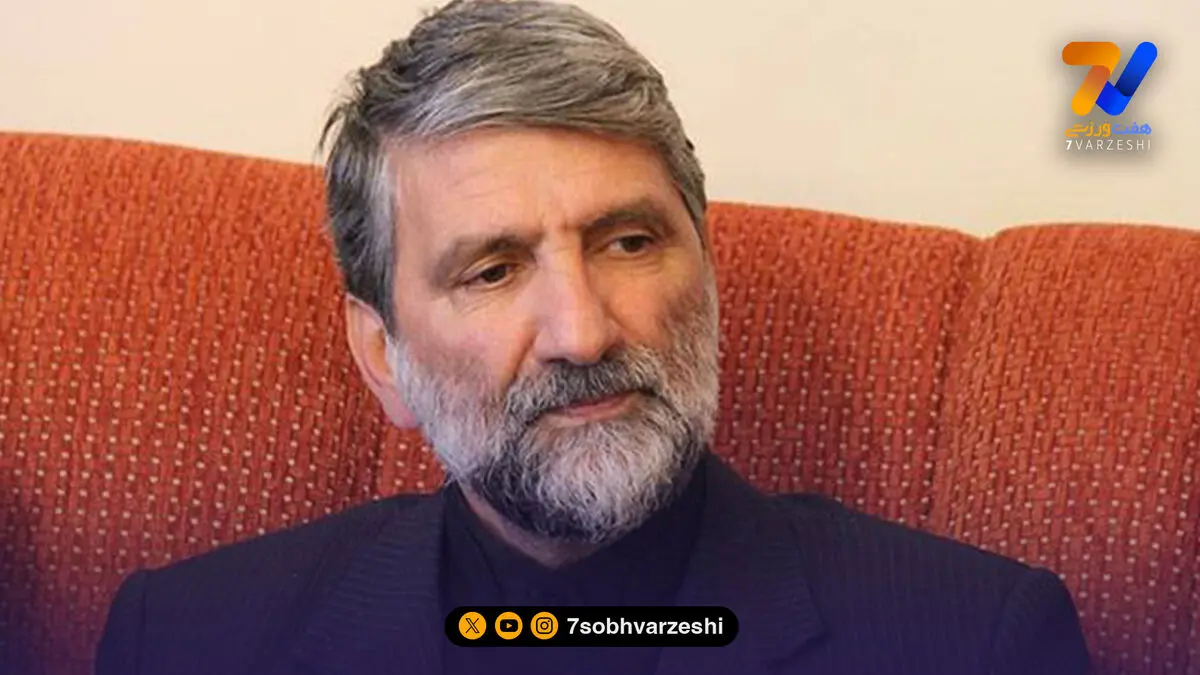 مدیرکل ورزش و جوانان آذربایجان شرقی: اگر چمن یادگار تا ۲ ماه دیگه درست نشد دور میدان آزادی اعدامم کنید!