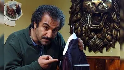 سریال پایتخت 7 با نقی و ارسطو روی دیوار چین/ سفری به سال 94!