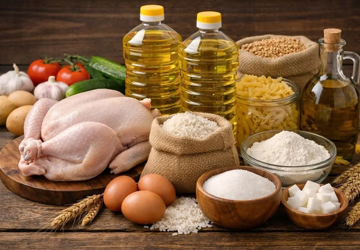 هیچ کمبودی در تامین کالاهای اساسی نداریم