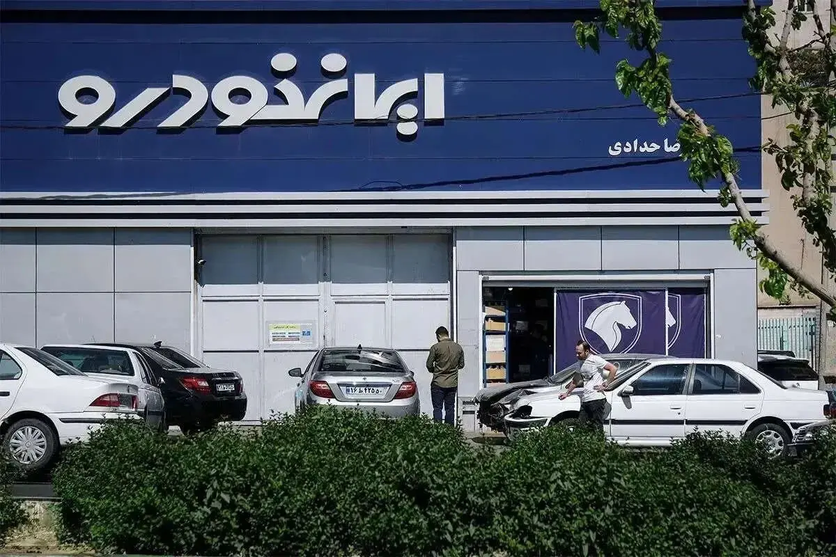 بریز و بپاش ایران خودرو/ آغاز ثبت نام بدون قرعه کشی ۱۲ محصول ایران خودرو از یکشنبه ۲۴ اسفند