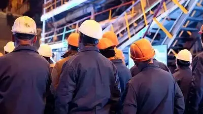 وقتی فقر، رسالت معلم را می‌بلعد!
