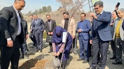 پیوستن رئیس سازمان حفاظت محیط‌زیست به پویش ملی درختکاری «سرو ایران»
