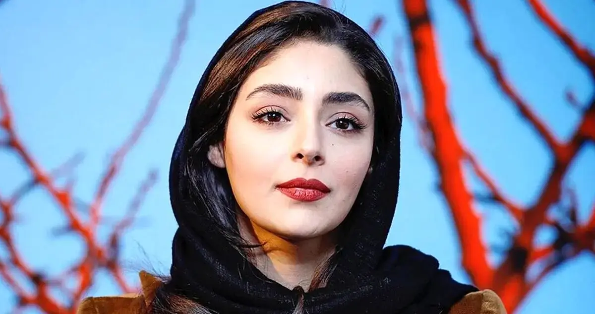 عصر سینما | چهره نچرال و بدون عمل هستی مهدوی فر در 19 سالگی