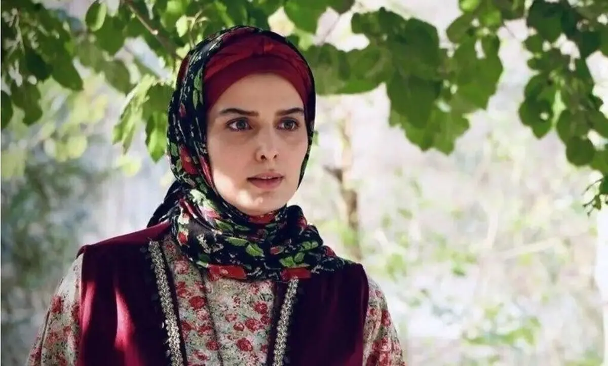 بیوگرافی غزاله اکرمی بازیگر نقش سوجان؛ ماجرای تعرض جنسی و خودکشی اش+ عکس