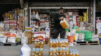 لوبیا چیتی خلاف جریان آب شنا می‌کند