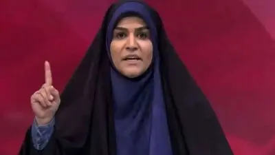 عکس| قاب زیبا از سحر امامی، مجری صدا و سیما کنار پدر اردبیلی و موسفیدش
