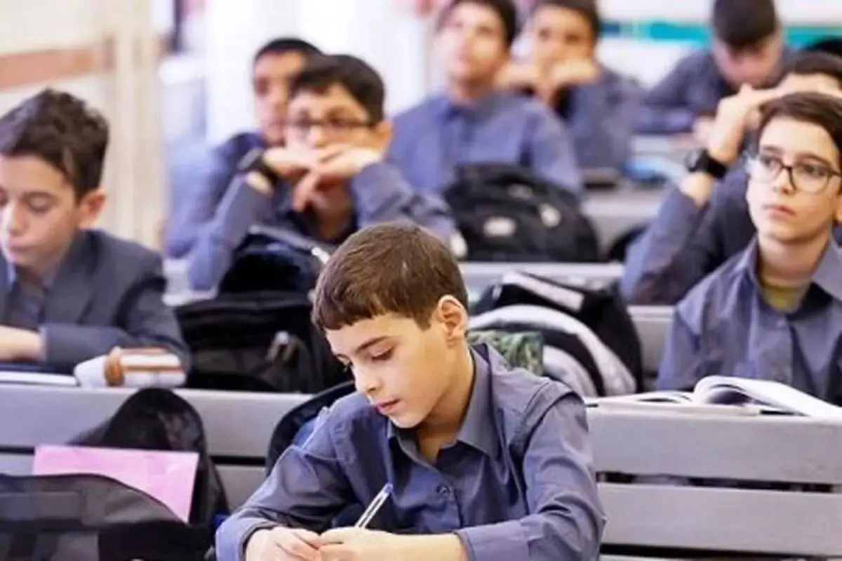 آیا در این شرایط جنگی، خانواده‌ها باید شهریه مدارس را کامل بپردازند؟