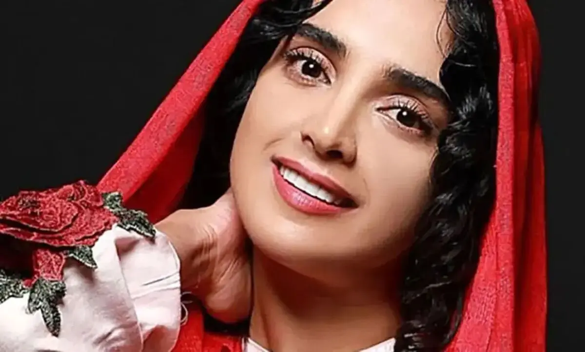 آلبوم عروسی «الهه حصاری» در 18 سالگی + بیوگرافی