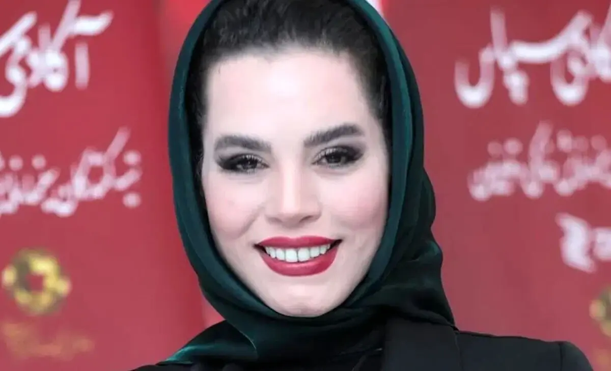 سفر در زمان؛ ملیکا شریفی‌نیا در آغوش آزیتا حاجیان