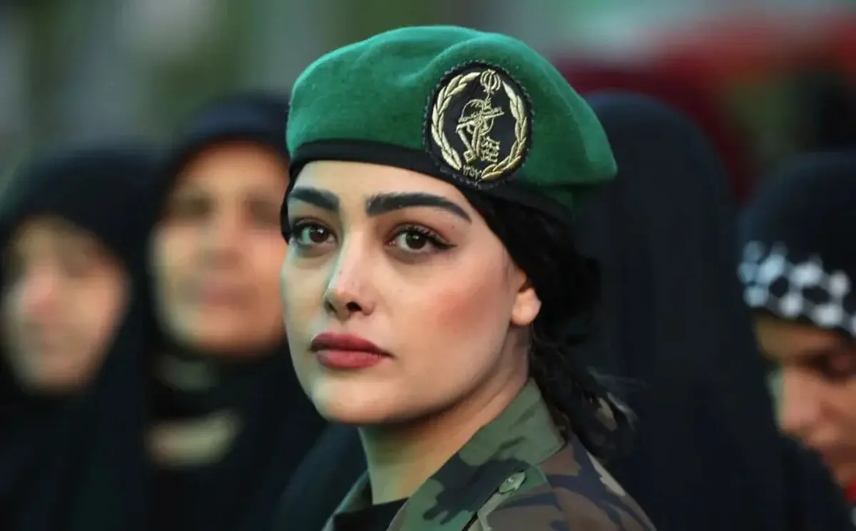 عکس های دختران جان‌فدای ایران در راهپیمایی