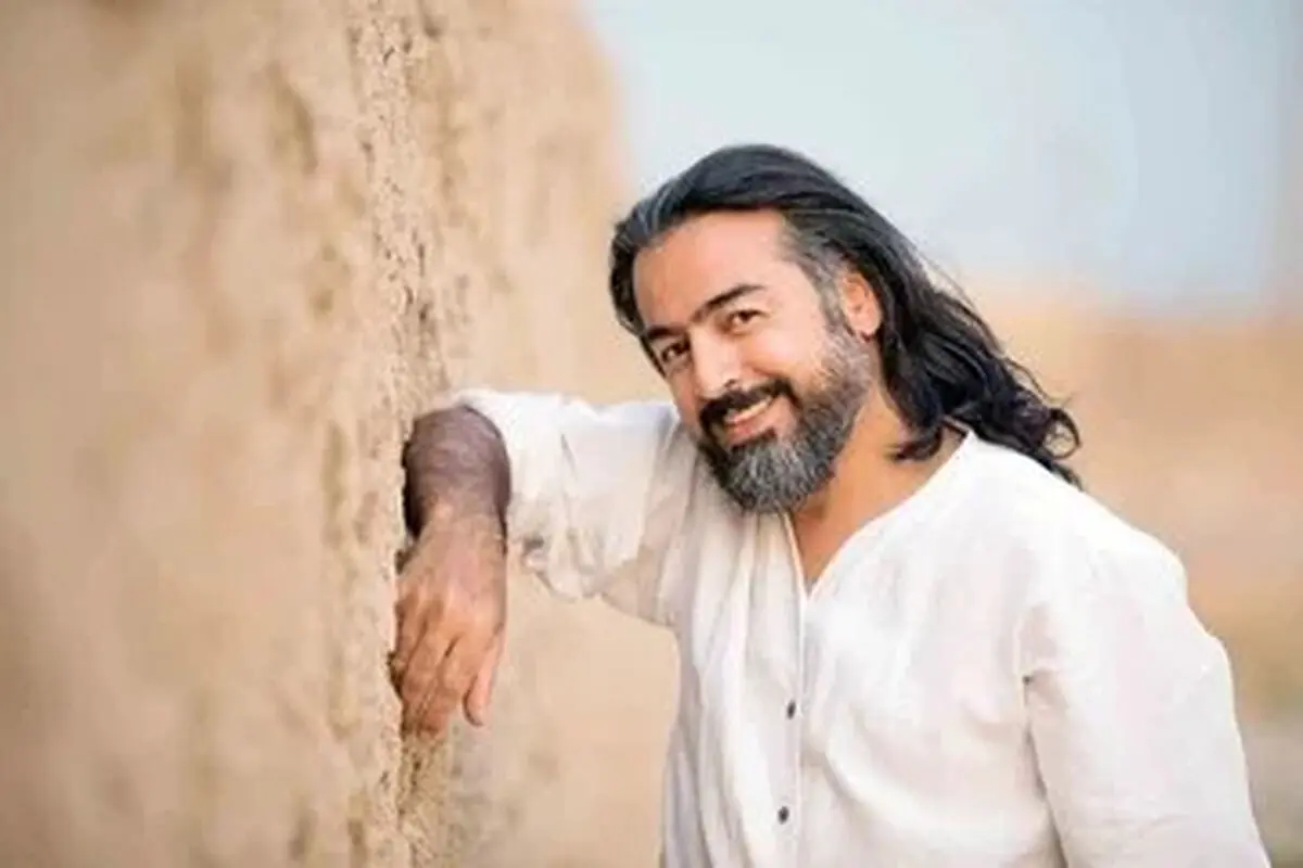 چه کسی ترانه تیم ملی فوتبال در جام جهانی را می‌خواند؟