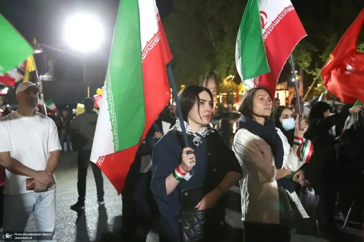 تصاویر پربازدید از پوشش متفاوت زنان در تجمعات شبانه