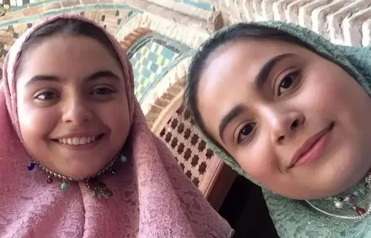 استایل دختران ارسلان میرزا خارج از سریال بانوی عمارت