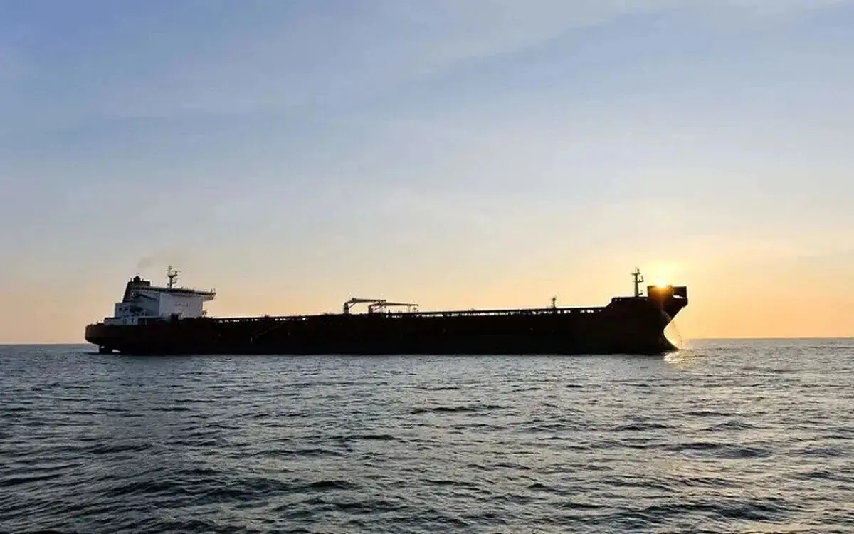 گشت‌زنی قایق‌های تندروی سپاه در تنگه هرمز+ عکس