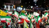 عکس شرکت‌کننده عشق ابدی در تجمعات امشب تهران!