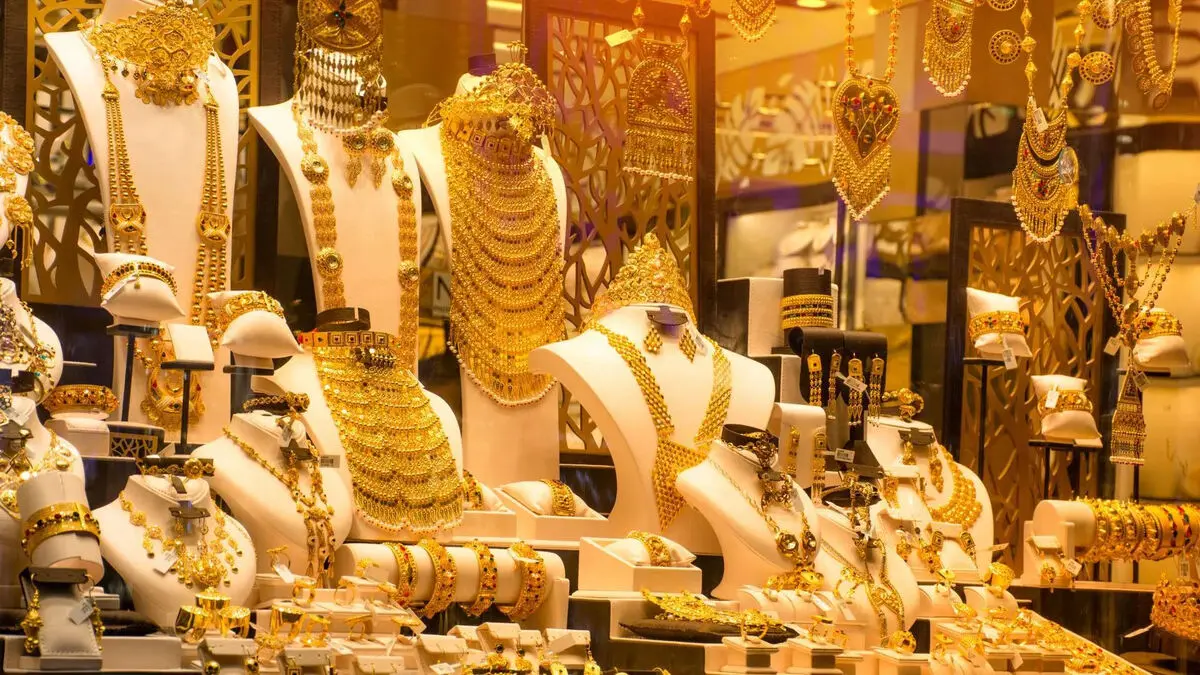 قیمت لحظه‌ای طلای ۱۸ و ۲۴ عیار ظهر امروز چهارشنبه ۱۶ اردیبهشت ۱۴۰۵+ هر گرم چند؟