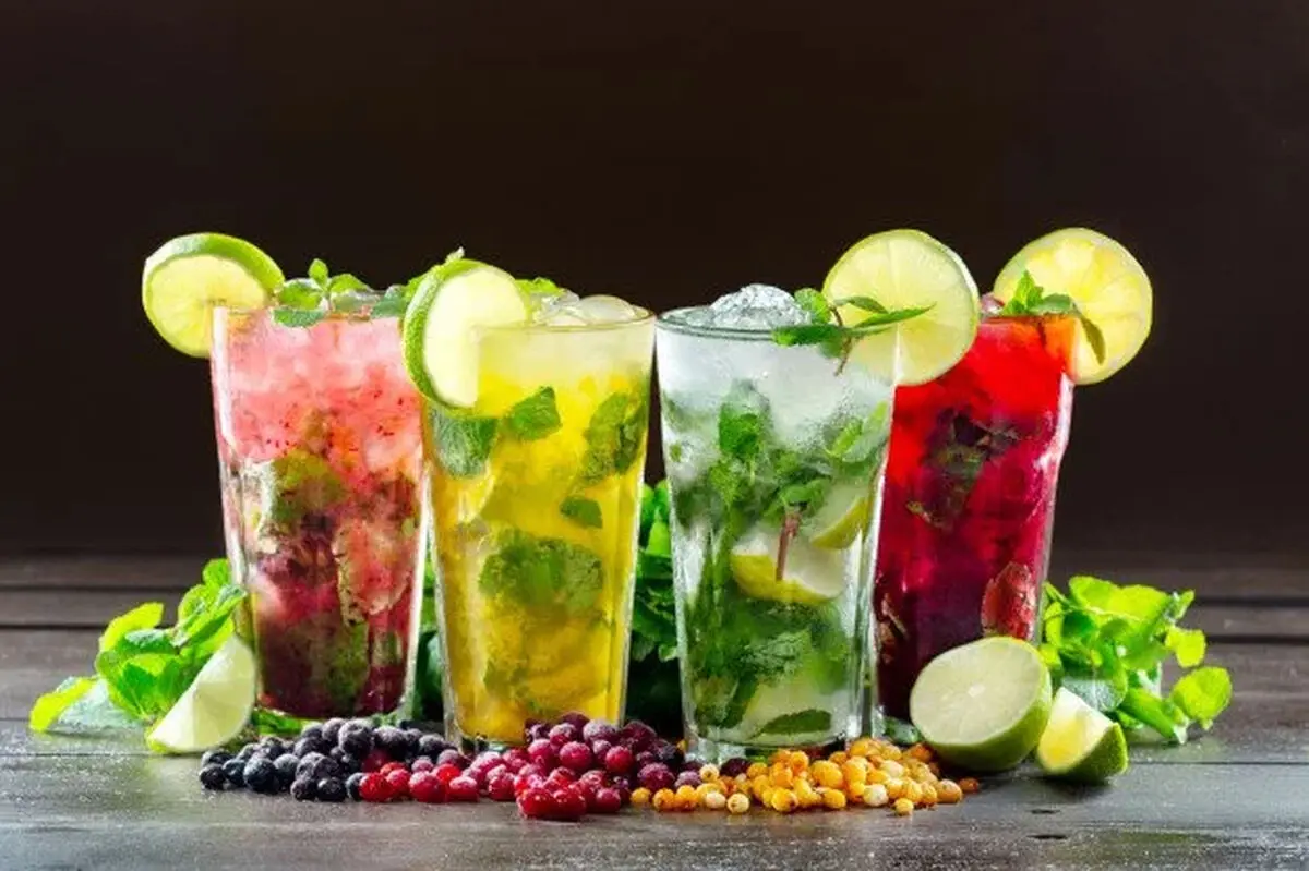 طرز تهیه موهیتو کافی شاپی اصل با و بدون آب گاز دار / موهیتو نعنایی، لیمویی و توت فرنگی برای روزهای گرم + مواد لازم