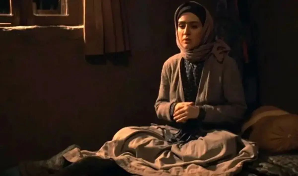 سفر در زمان؛ «گلنار» سریال گیلدخت در آغوش پدرش