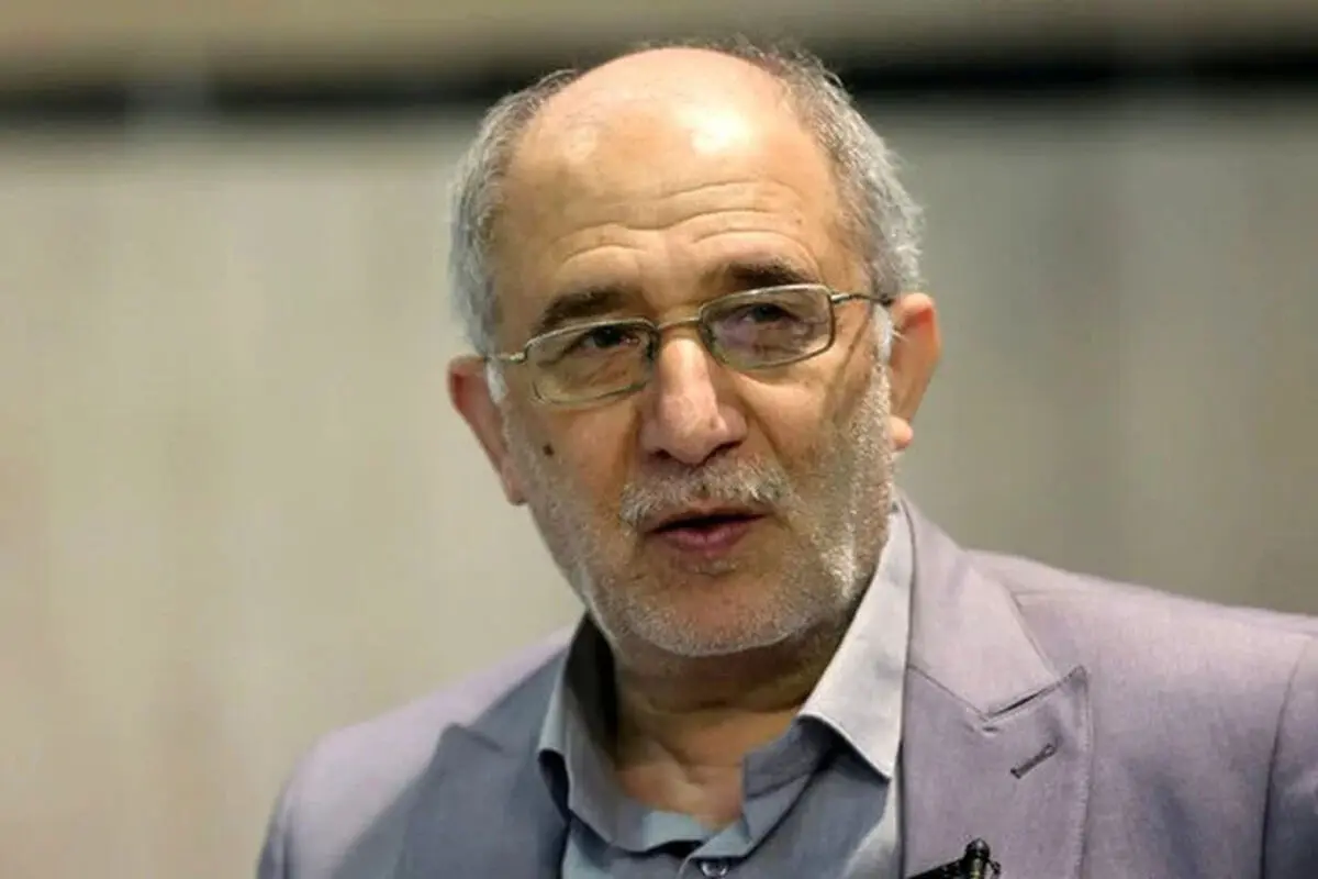 روایت سردار علایی از آخرین مکالمه با شمخانی سه روز قبل از جنگ/ شمخانی می‌گفت نمی‌توانند رهبری را پیدا کنند