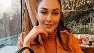 عکسی جالب و دیده‌نشده از کودکی صدف طاهریان با موهای چتری