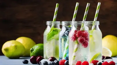 نوشیدنی‌های تابستانی زیر ۱۰۰ کالری؛ خنک، سبک و مناسب کاهش وزن + روش تهیه
