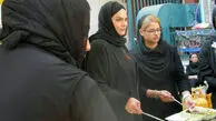 حضور هنرمندان در هئیت ها و پخش نذری +عکس
