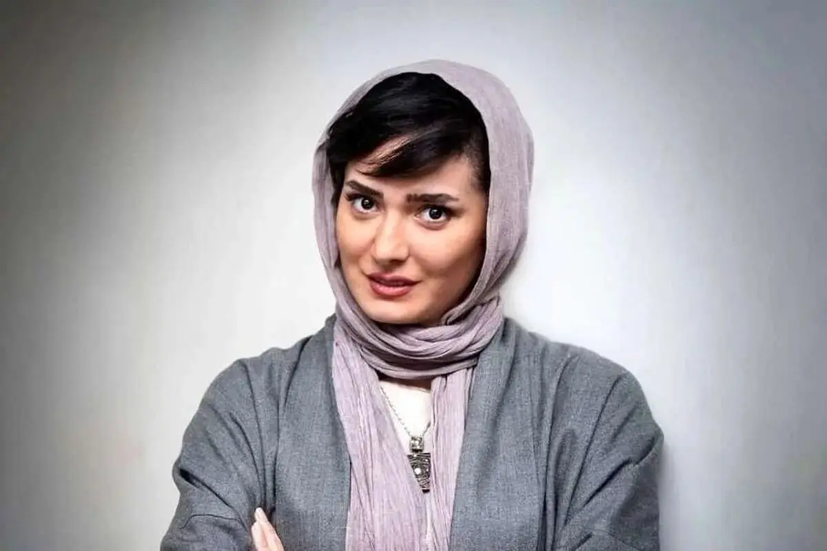 عکس| استایل جذاب مینا وحید بازیگر کلاغ در ترکیه