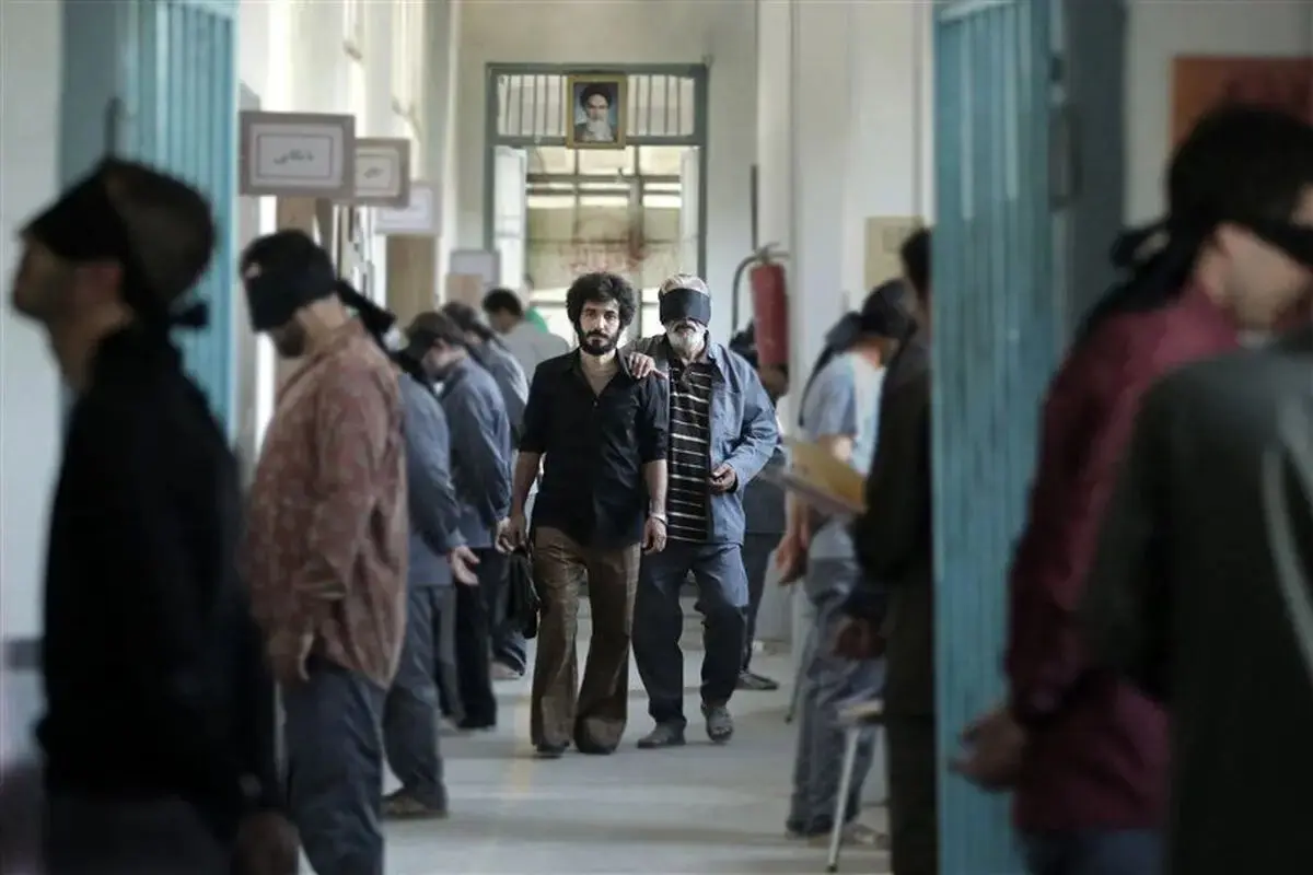 معرفی فیلم سینمایی لباس شخصی / فیلم جنجالی امنیتی