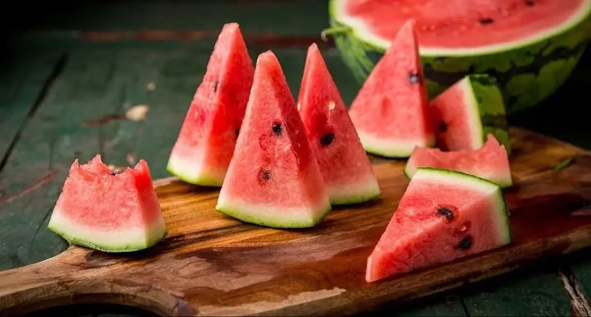 ۱۲ خوراکی تابستانی که بدن را خنک و انرژی را در روزهای گرم تابستان حفظ می کنند