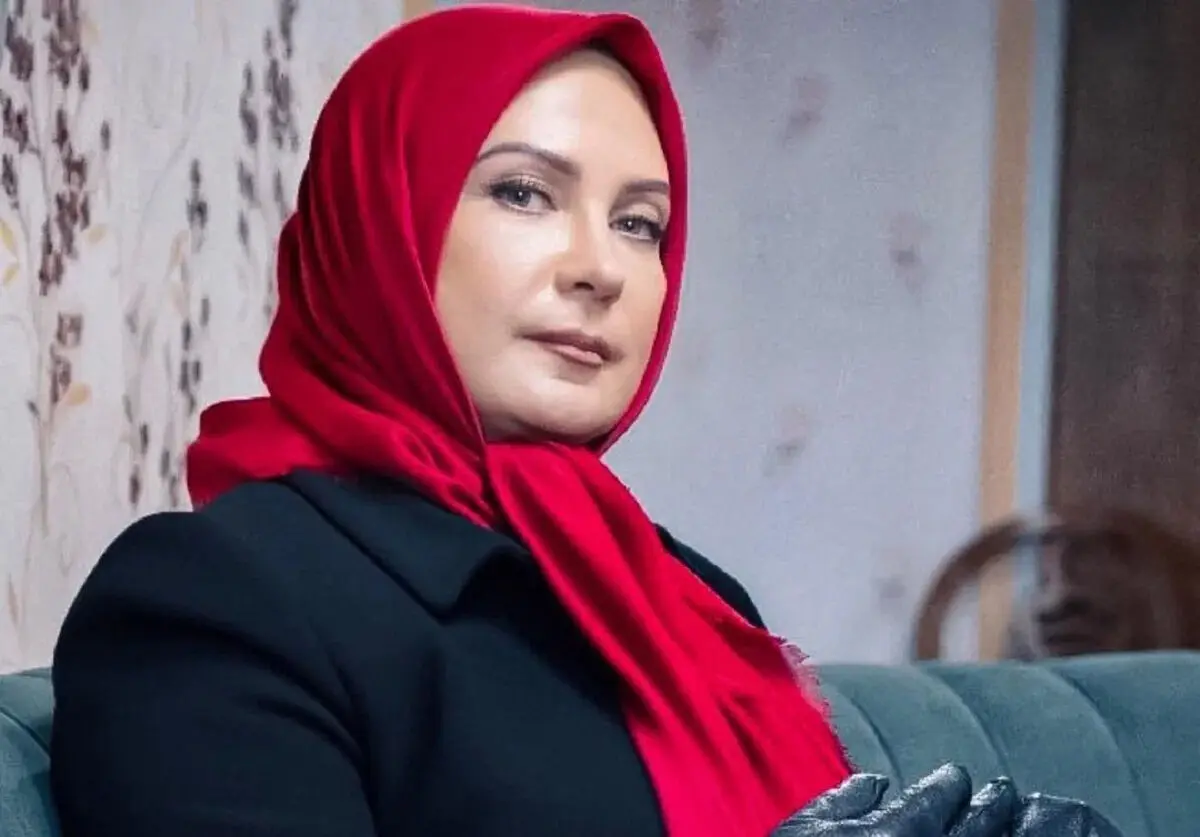 لعیا زنگنه بازیگر سریال بدنام: من تنهاترین هستم