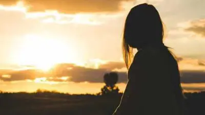 دانلود آهنگ تیتراژ جدید عشق ابدی سحر قریشی / بیا بشو بهم نزدیک تر ببین بی توجه به بقیم