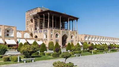 میدان نقش‌جهان اصفهان در زمان سلطنت شاه سلطان حسین صفوی