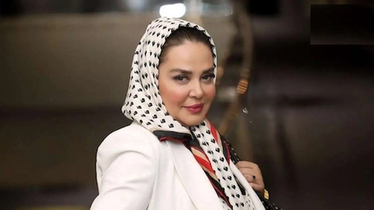 استایل پرنسسی بهاره رهنما؛ ست دامن قرمز و پیراهن کوتاه مشکی