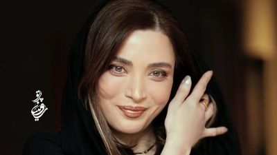 عکس یادگاری بهنوش طباطبایی و دانشجوهایش در دانشگاه 