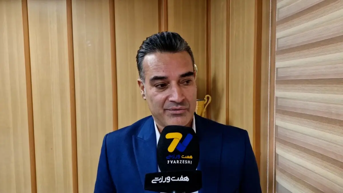 علی نظرمحمدی: ملوان و پادیاب به داوری بازی با استقلال معترض شدند؛ داور VAR نباید اشتباه کند!