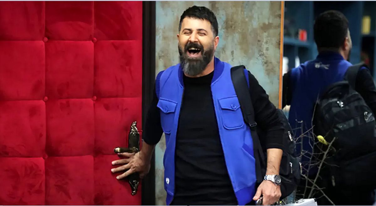 سرقت موبایل هومن حاجی عبداللهی با «قمه نیم متری»