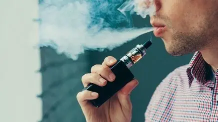 فکر می‌کنید ویپ بی‌ضرر است؟ عوارض و خطرات سیگار الکترونیکی را بشناسید