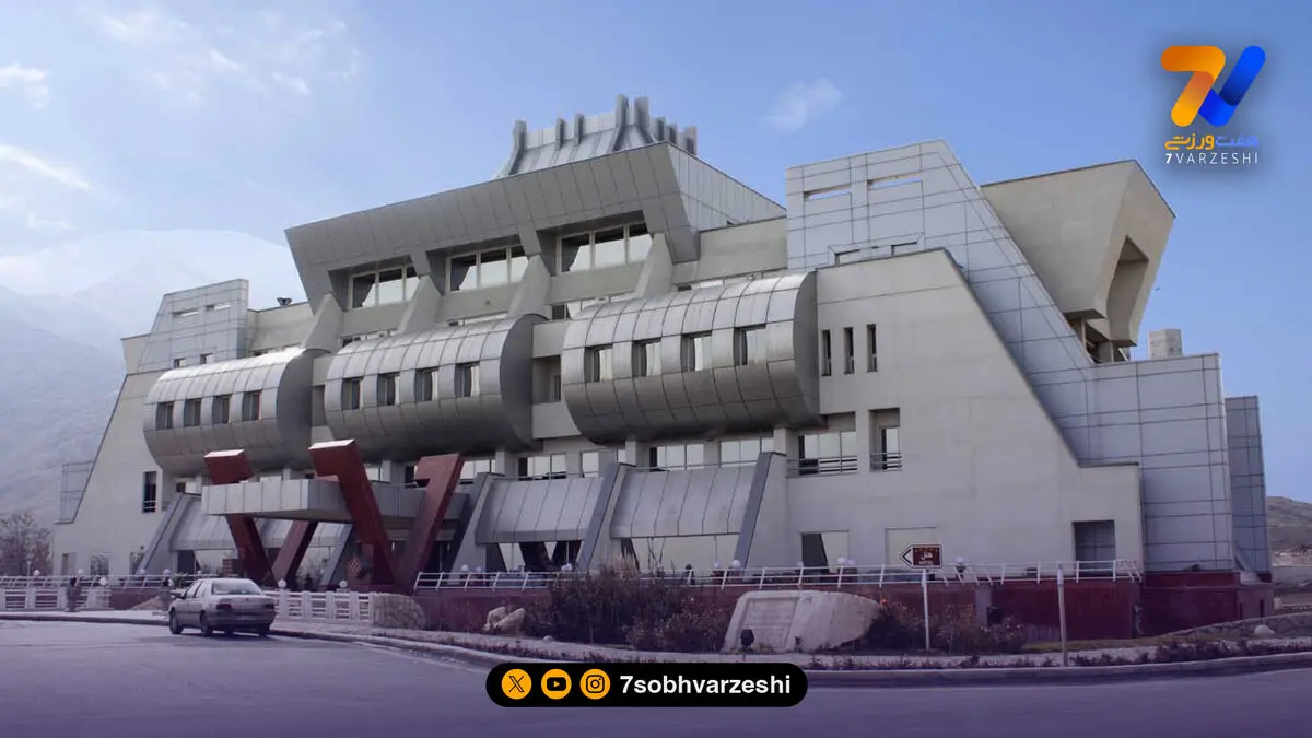 اقامت همزمان استقلال، پرسپولیس و داوران در یک هتل؛ دربی دورهمی در اراک