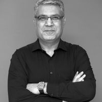 جامعه‌ای که شاعر دارد شکست نمی‌خورد