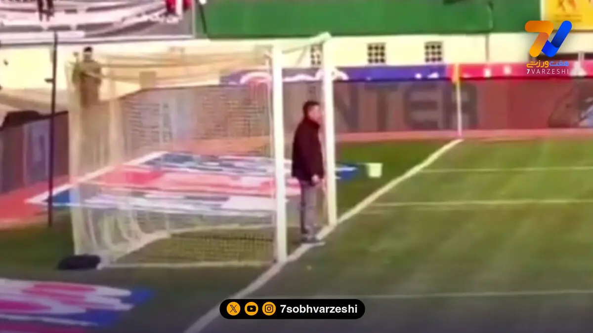 رفتار عجیب سرمربی پرسپولیس در دربی +فیلم