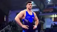 برای سلامتی قهرمان کشتی دعا کنید