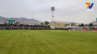 تختی خرم آباد دو ساعت مانده به بازی خیبر – استقلال تکمیل شد