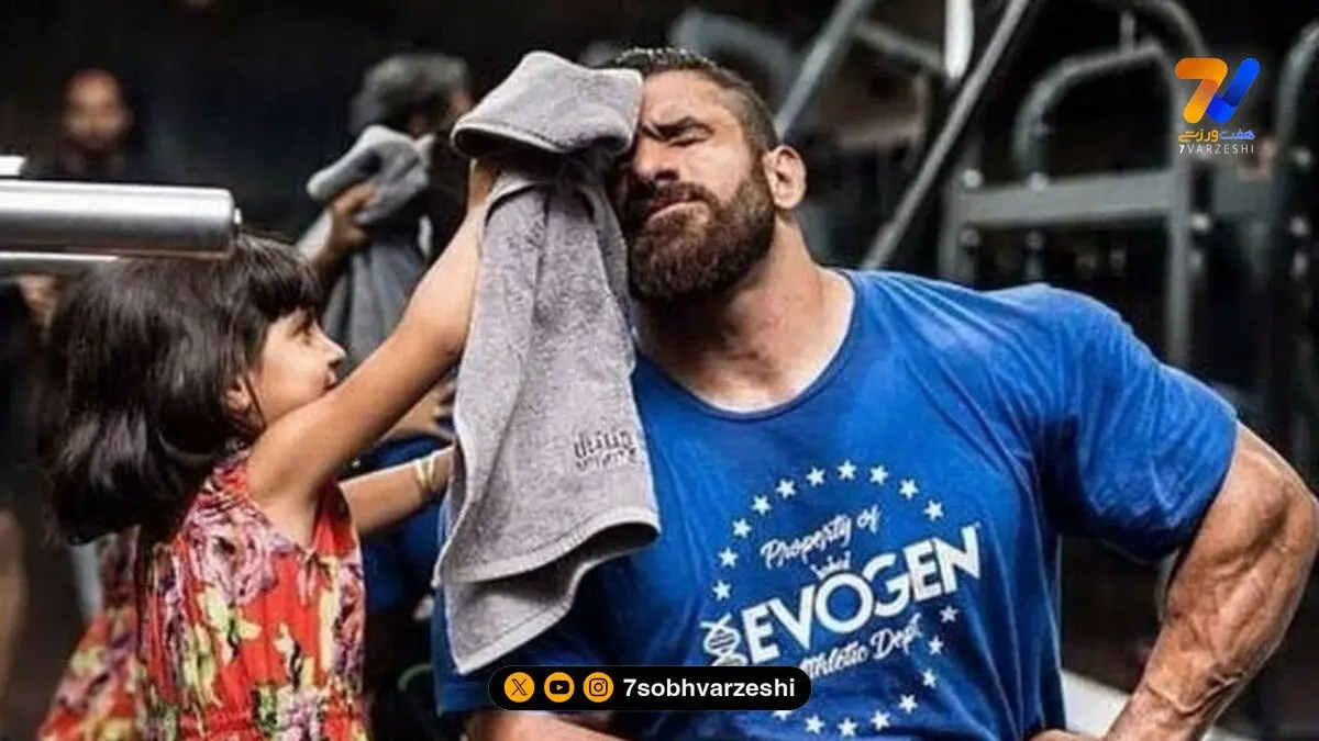 گریم زنانه هادی چوپان توسط دخترش